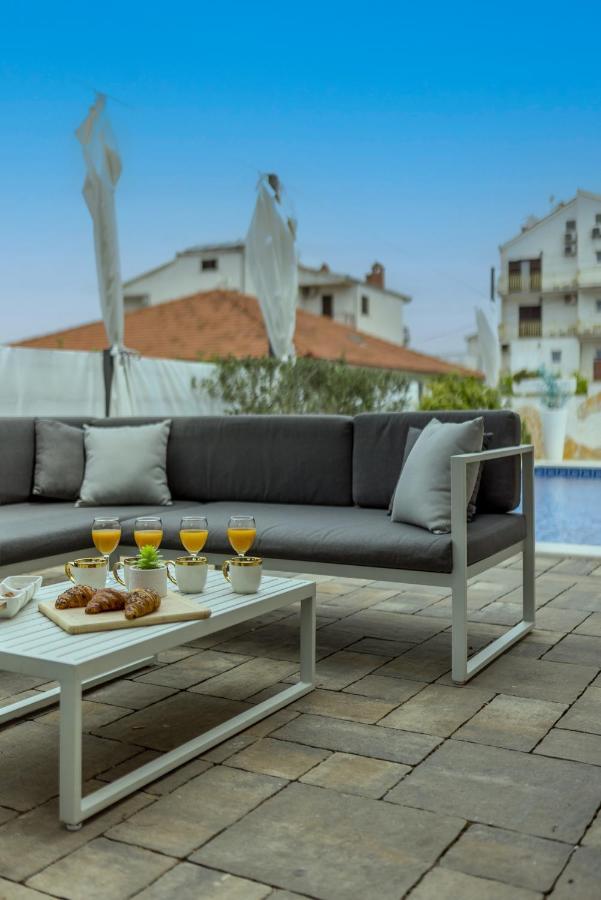 Villa Costa Blu With Pool By The Sea Trogir Exterior foto