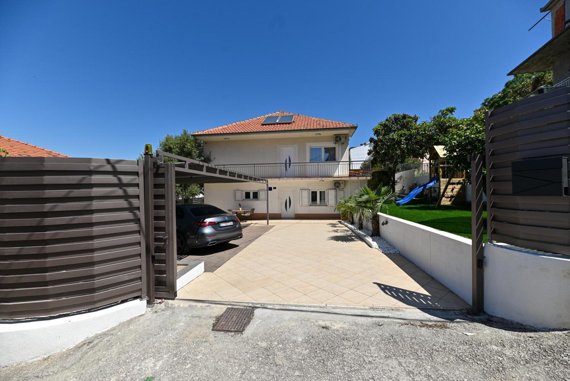 Villa Costa Blu With Pool By The Sea Trogir Exterior foto